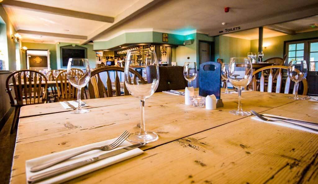 The Chequers Inn Rookley Exterior photo